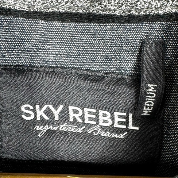 4 for $40 SALE! Sky Rebel Sr Ian Embroidered Spell Out Button Up Shirt, Grey, M - Picture 4 of 11